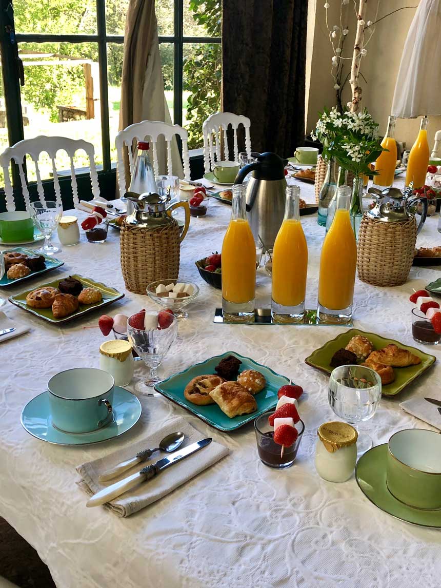 petit déjeuner corporate au comptoir saint hilaire près de nîmes dans le gard